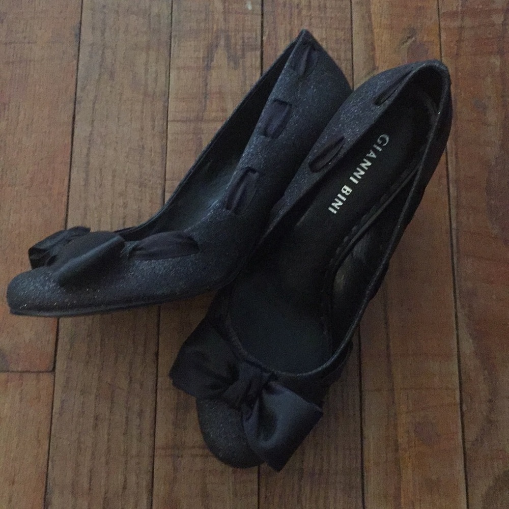 Gianni Bini Women’s Shoe